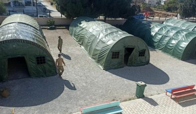 KTÖS, hükümete sert çıktı: İtibardan tasarruf edemeyenler öğrenciye çadırı reva görüyor