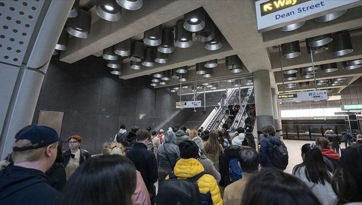 İngiltere’de yüz binlerce çalışan greve gitti