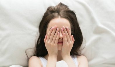 Geceleri 6 saatten az uyumak, aşıların etkisini azaltıyor