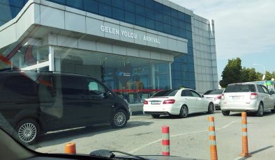 Ercan’daki taksiler: Ya 10 araçlık bekleme yeri ya da süresiz grev