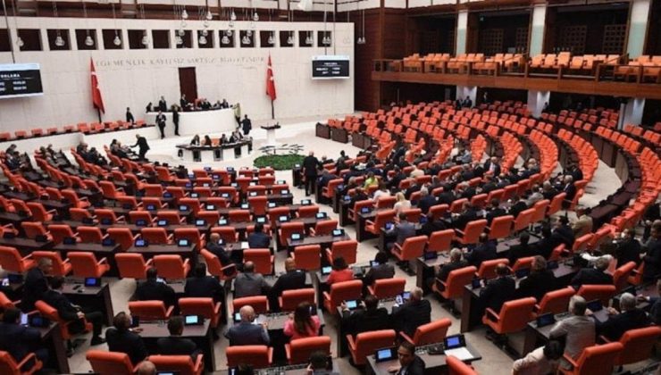Afetzedeler için ‘ücretsiz konut’ teklifi AKP ve MHP oylarıyla reddedildi