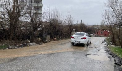 Deprem bölgesi Malatya’da kar ve yağmur etkili oluyor