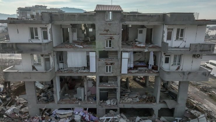 ‘Deprem sırasında en büyük tehlike panik ve ezilme riski’