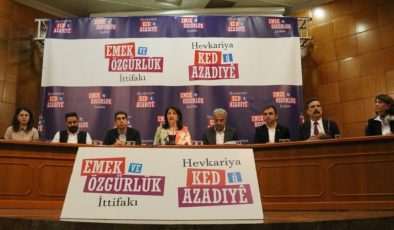 Emek ve Özgürlük İttifakı protokolü YSK’ya sunuldu: HDP, Yeşil Sol Parti olarak katılacak
