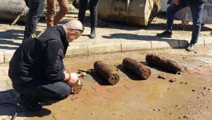 Kanalizasyon kazısında patlamamış top mermileri bulundu