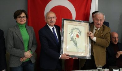 Kılıçdaroğlu, iftarda eski Adalet Bakanı İsmail Müftüoğlu ile bir araya geldi