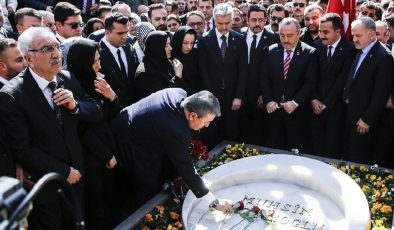 Muhsin Yazıcıoğlu vefatının 14. yılında törenle anıldı