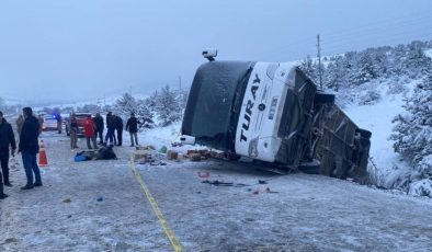 Yozgat ve Erzincan’da otobüs kazası: 3 kişi öldü 46 kişi yarandı