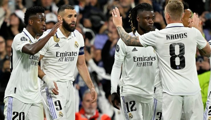 Real Madrid tur kapısını araladı