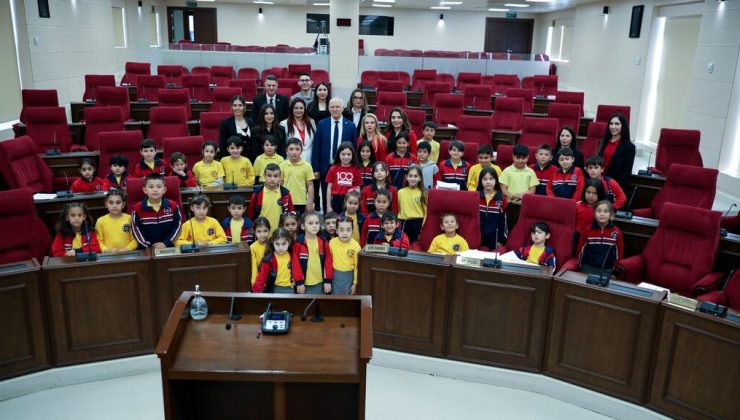 Meclis minik misafirlerini ağırladı