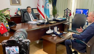 Ertuğruloğlu, Azerbaycan kanalına konuştu: Onurlu bir mücadele vermekteyiz
