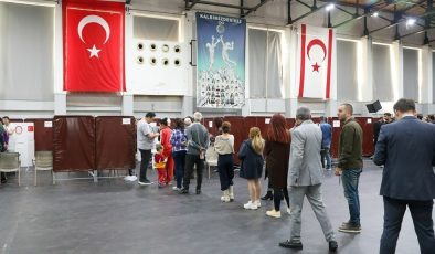 Türkiye’deki seçimler için hafta sonu ve 1 Mayıs’ta da oy kullanılabilecek