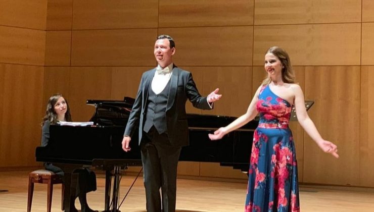 Deprem kayıpları anısına konser
