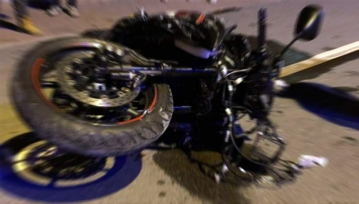 Motosikletli kazayı ucuz atlattı