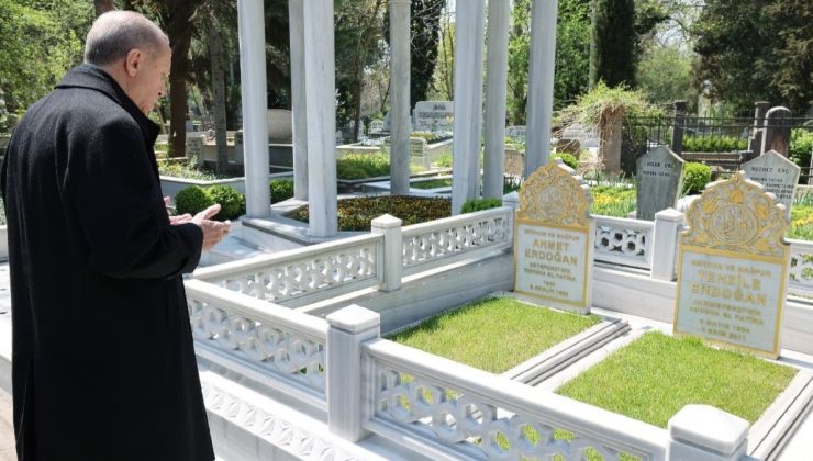 Erdoğan’dan mezar ziyareti