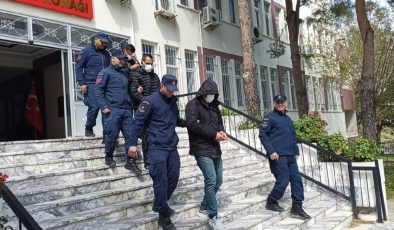 İzmir’de 156 düzensiz göçmen yakalandı
