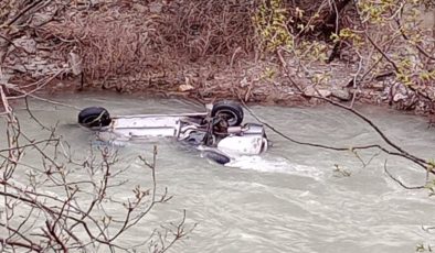 Kayıp 3 kişi aranırken sudan başka araç çıktı