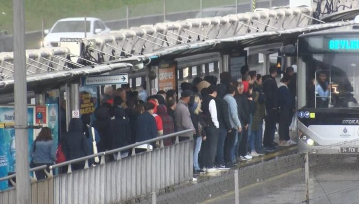 Kimsede para kalmadı, İstanbullu memlekete gidemedi, trafik sıkıştı