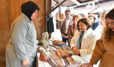 Selvi Kılıçdaroğlu, dayanışma pazarını ziyaret etti
