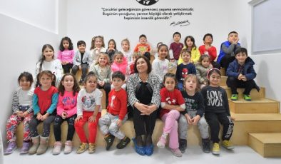 Selvi Kılıçdaroğlu, İstanbul’da çocuk bakımevi açılışına katıldı