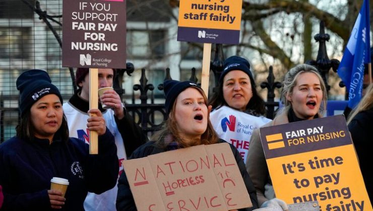 Hospitals brace themselves for ‘exceptionally low’ staff numbers as nurses strike over bank holiday
