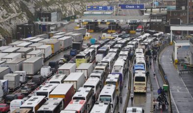 Port of Dover declares ‘critical incident’ after long delays at French border control