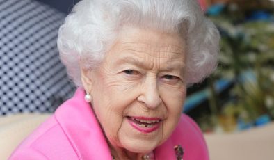 Queen ‘approved threatening News International with legal action’