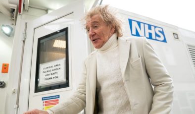 ‘Like banging your head against a brick wall’: Sir Rod Stewart struggling to arrange more free MRI scans