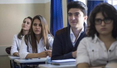 Öğrenciler GCE-A Level sonuçlarına göre Türkiye’deki üniversitelere girebilecek
