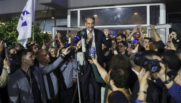 Yunanistan’da seçimi Miçotakis’in partisi önde bitirdi