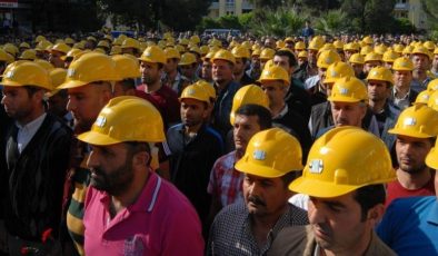 Türkiye’de 700 bin kamu işçisine yüzde 45 zam