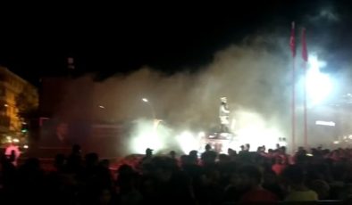 AKP’nin düzenlediği Cengiz Kurtoğlu konserinde yangın: Bakan Nebati de oradaydı