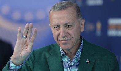Erdoğan: Öyle dergilerle mergilerle Erdoğan’a saldırmak işi çözmez