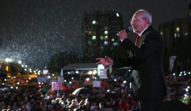 Kılıçdaroğlu’ndan Ankara’da yağmur altında tarihi konuşma