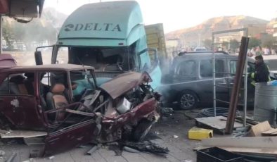 21 kişinin öldüğü kazada sonrası bir şoförün serbest bırakılmasına tepki