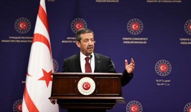 Ertuğruloğlu: Erdoğan’ın ziyareti KKTC’nin tanınma politikasını destekleme kararlılığını vurguluyor