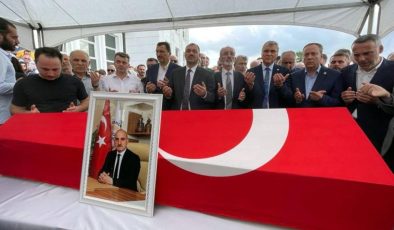 Erenler Belediye Başkanı Fevzi Kılıç, son yolculuğuna uğurlandı