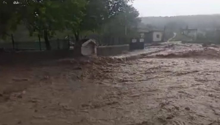 Eskişehir’in Seyitgazi ilçesinde sel felaketi
