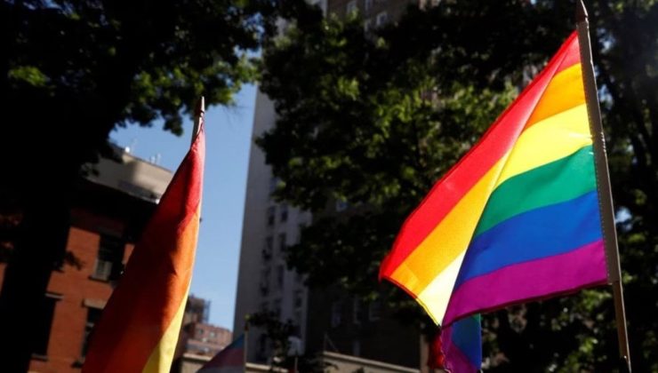 İzmir’de LGBTİ’lerin etkinlikleri yasaklandı