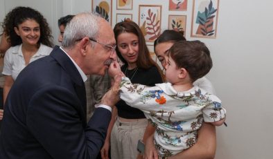 Kılıçdaroğlu’ndan Babalar Günü’nde depremzede ailelere ziyaret