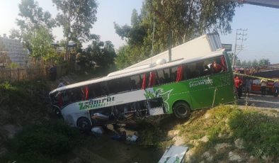 Mersin’de yolcu otobüsü ile kamyon çarpıştı: 1 ölü