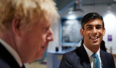 Labour tells PM not to accept ‘carousel of cronies’ on Boris Johnson’s honours list