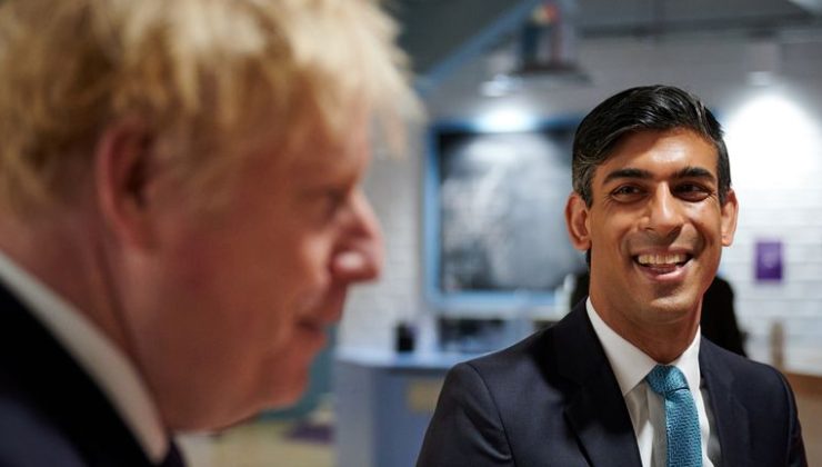Labour tells PM not to accept ‘carousel of cronies’ on Boris Johnson’s honours list
