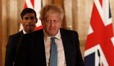 Boris Johnson quits with parting shot at panel investigating him – and Rishi Sunak