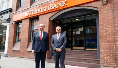 Tatar’dan Türk Bankası Londra şubesine ziyaret