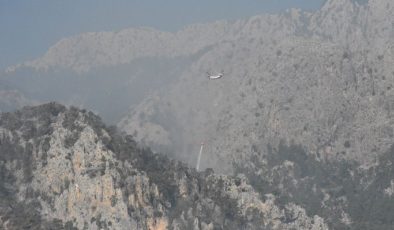 Antalya’da orman yangını: Havadan ve karadan müdahale sürüyor