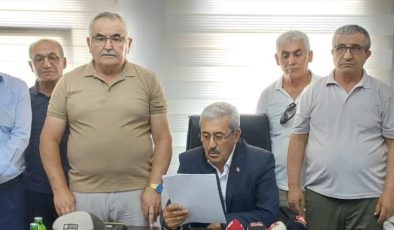 CHP’de sular durulmuyor, 9 belediye meclis üyesi istifa etti