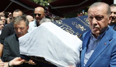 Cumhurbaşkanı Erdoğan, Hayati Yazıcı’nın annesinin cenaze törenine katıldı 