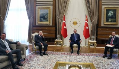 Erdoğan, Rahmi Koç ve Ali Koç’la bir araya geldi
