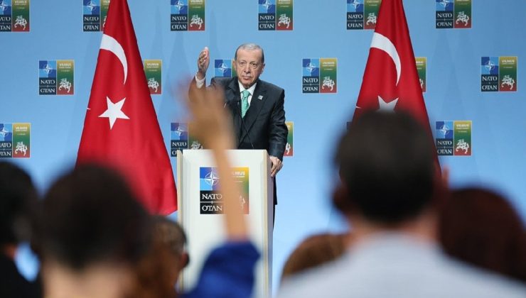 Erdoğan’dan soru soran gazeteciye: Ağzın bal yesin
